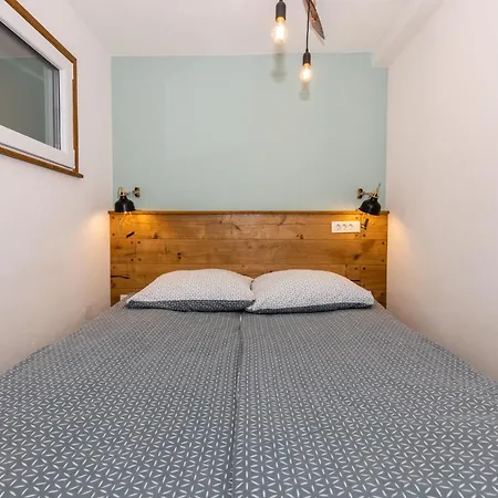 Old Boatman'S House Apartment Bled Room photo